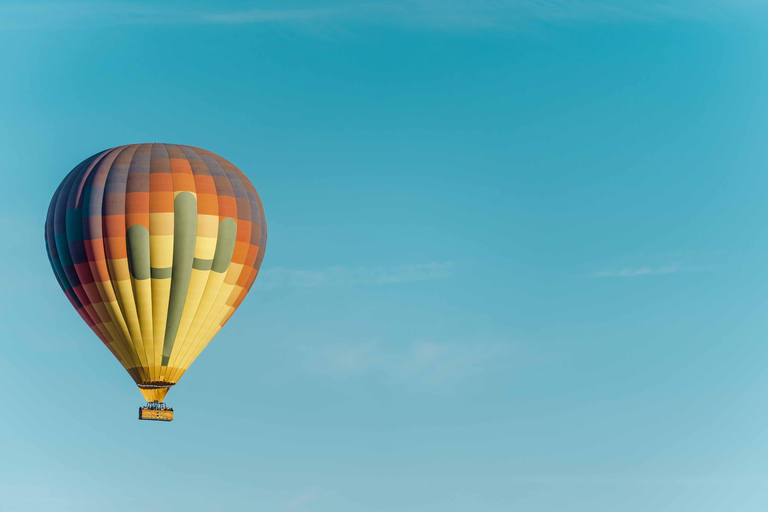 Tucson: Hot Air Balloon Ride with Champagne and Breakfast Tucson - Shared Morning Balloon Flight