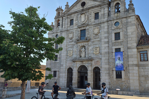 Ávila: E-Bike Sightseeing Tour - History and Nature