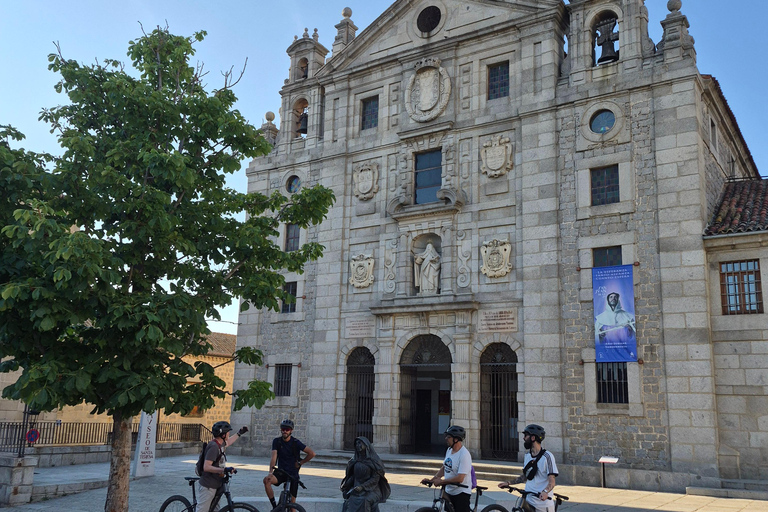 Ávila: E-Bike Sightseeing Tour - History and Nature