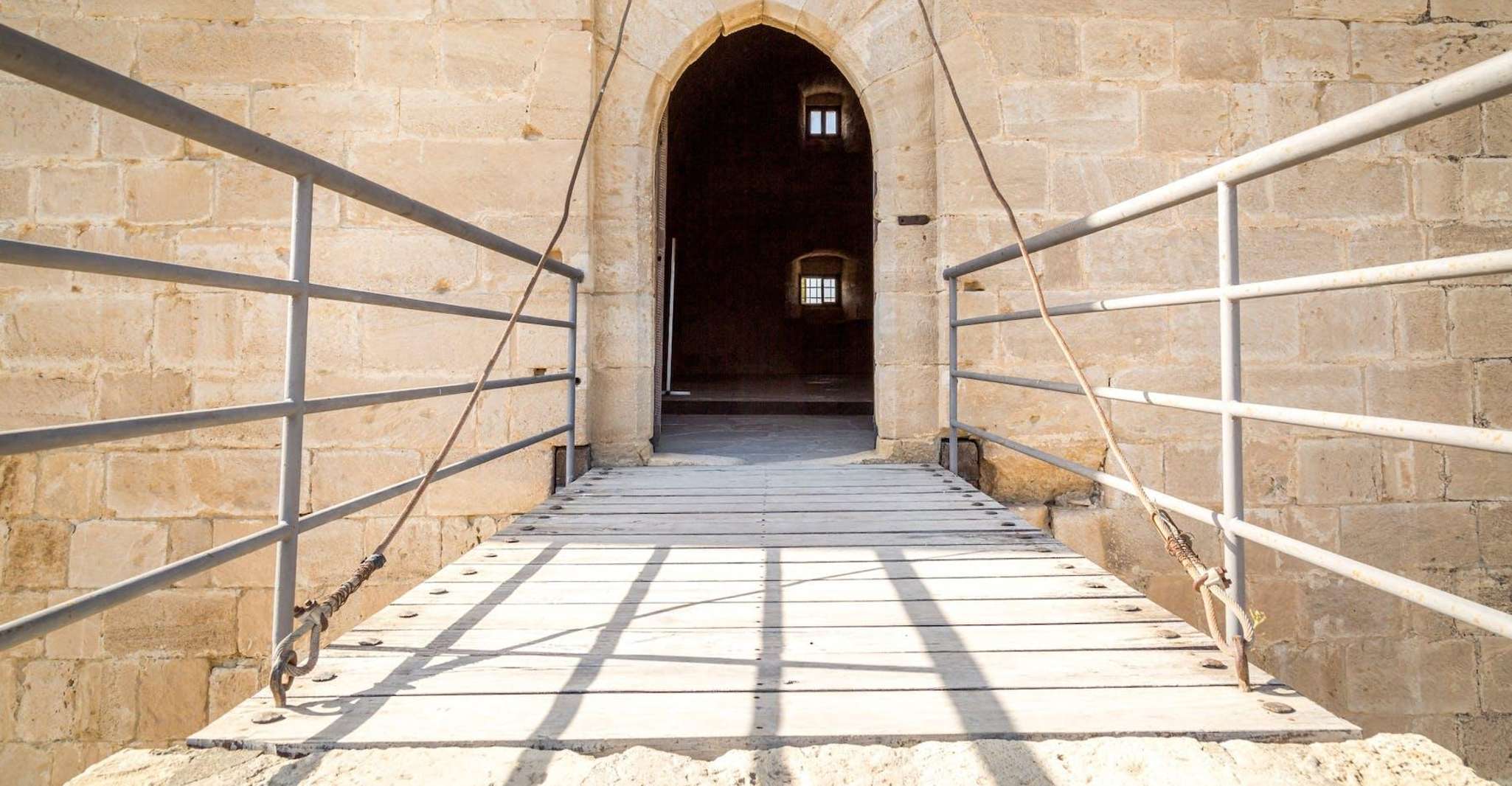 Antico Kourion, Castello di Kolossi, Omodos & Winery Tour - Hizvo