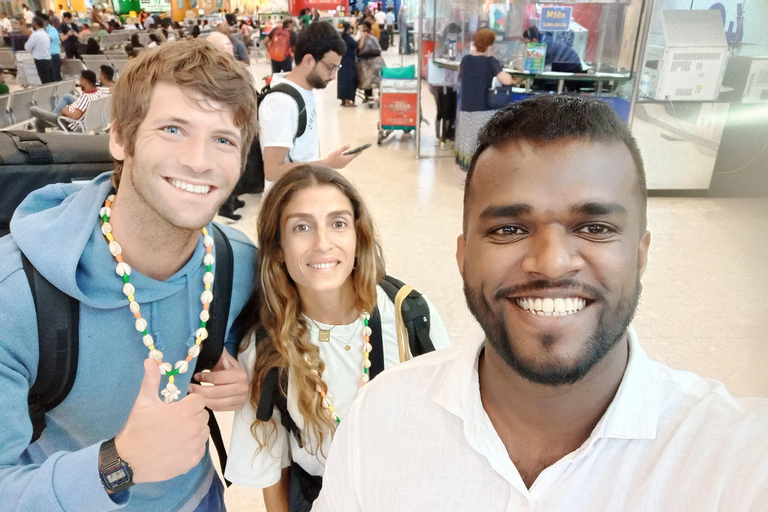 Colombo: trasferimento privato dall'aeroporto a Kandy con autista-guida