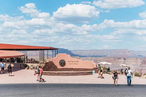 Ab Las Vegas: Grand Canyon West Rim mit Skywalk-OptionGrand Canyon Tour ohne Skywalk-Eintrittskarte