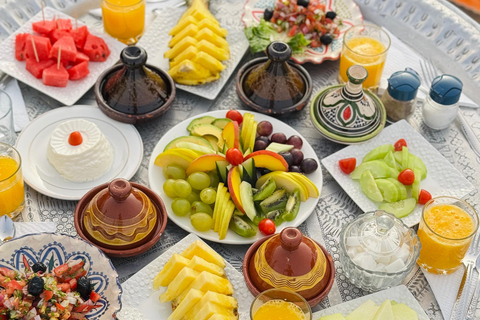 Marrakech: Royal Breakfast with Hot Air Balloons view