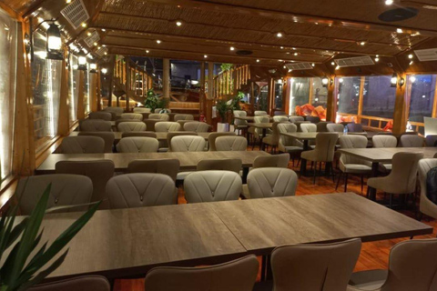 Dubai: Crucero con cena en el dhow más grande de Al Seef con espectáculo en directo