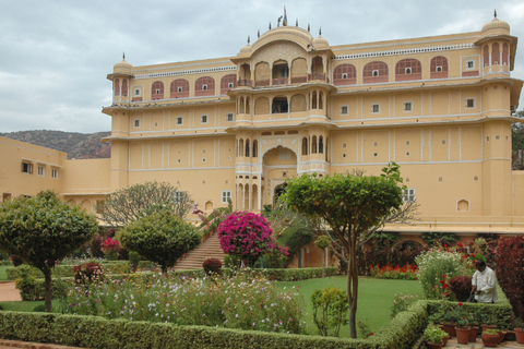 2-Day Jaipur Heritage Tour with Samode Palace & Village Private Jaipur & Samode Tour (Car + Guide + Samade Entry)
