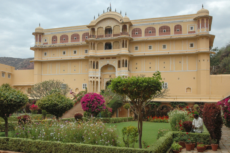 2-Day Jaipur Heritage Tour with Samode Palace & Village Private Jaipur & Samode Tour (Car + Guide + Samade Entry)