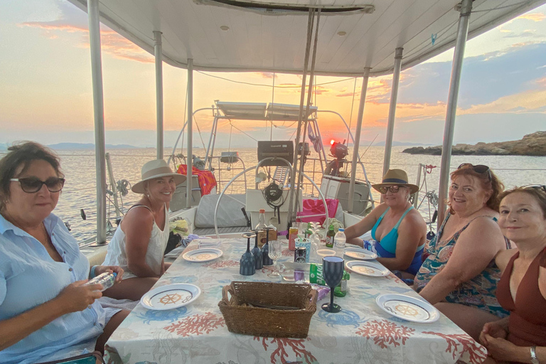 Athens: Full-Day Private Sailing Trip with Meal & Drinks Daily sailing cruise from Athens with food and drinks