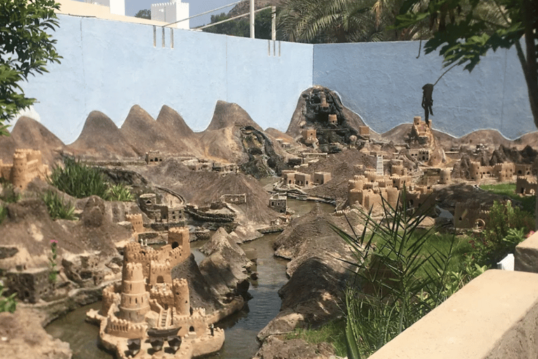 Muscat: Bait Al Zubair Museum Guided Tour with Entry Ticket Muscat: Half Day Sightseeing Tour with Bail Al Zubair Museum