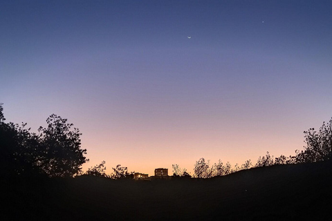 Mityczna joga i medytacja w Atenach o wschodzie i zachodzie słońcaAkropol w Atenach Mityczna joga i medytacja Wschód i zachód słońca