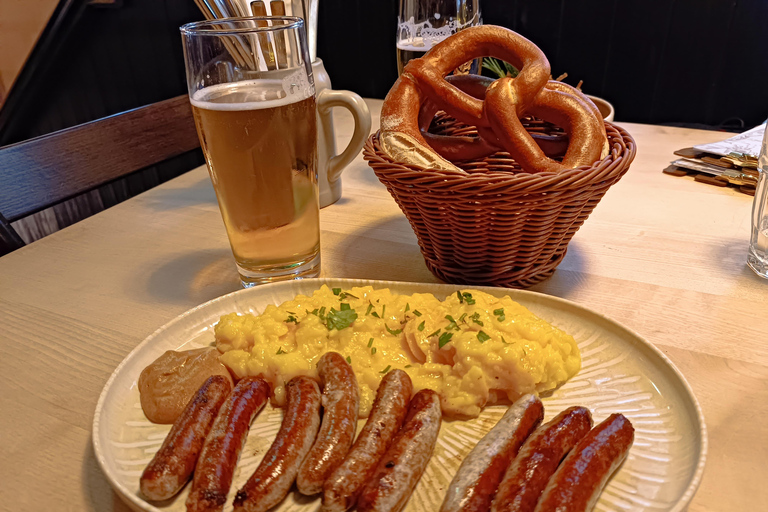 Nuremberg Traditional Food Tour: Full Meal and Drinks