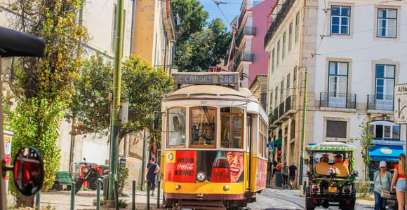 Lisbon: Full-Day Guided Tour with Alfama and Baixa Districts