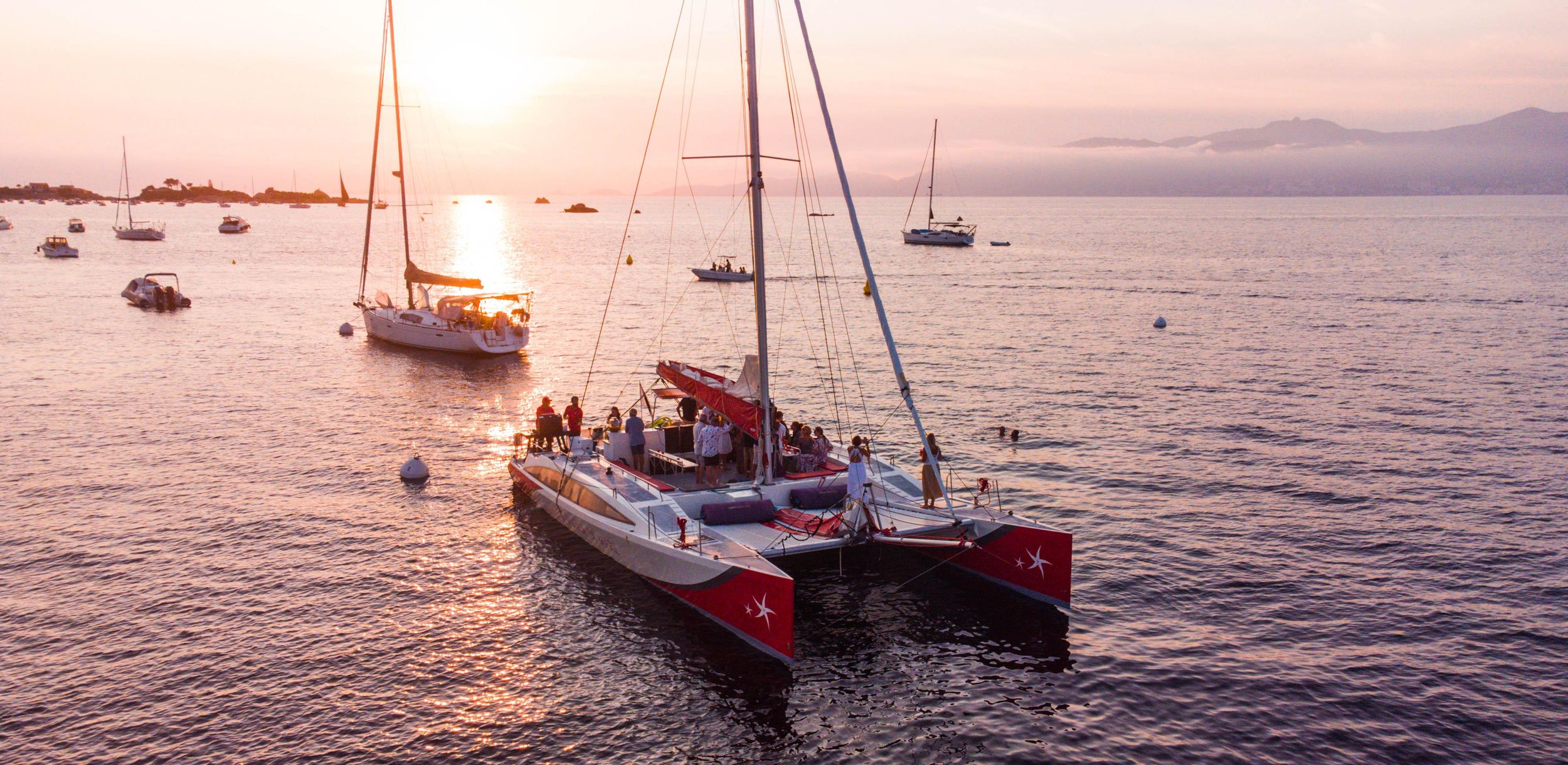 Sonnenuntergangs-Party-Bootsfahrt mit DJ ab Ajaccio
