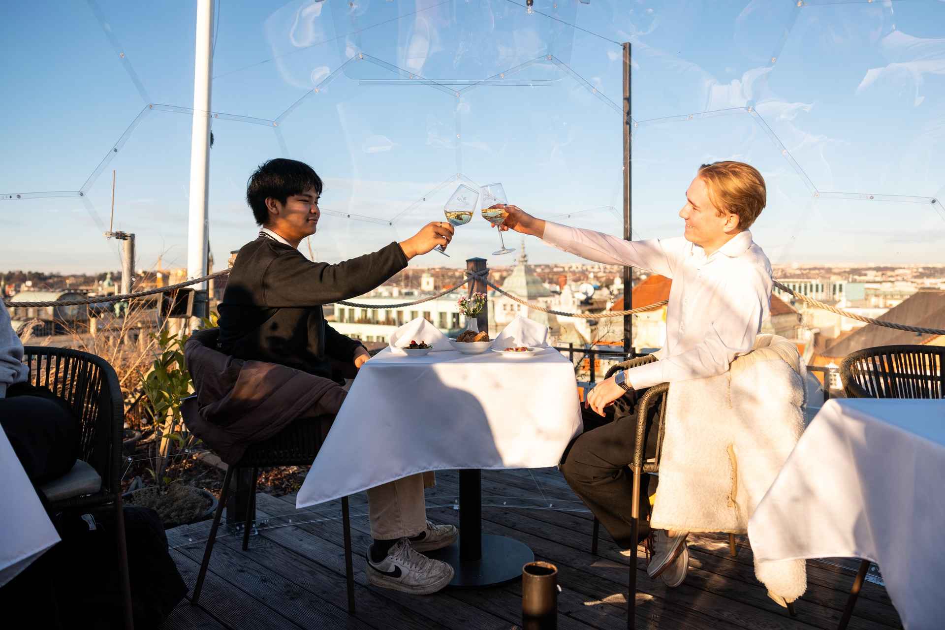 Prague: Sky Bar Aperitivo Matseðill með Drykk & Glæsilegu Útsýni ...