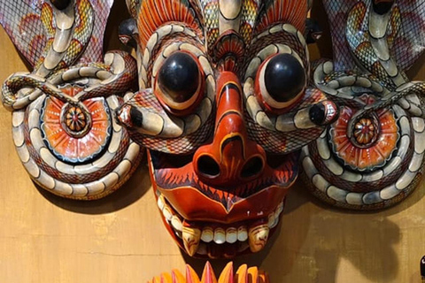 Galle: Colombo Airport Transfer with Ambalangoda Mask Museum