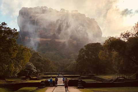 From Colombo: Sigiriya Rock Sunrise Climb with Dambulla …