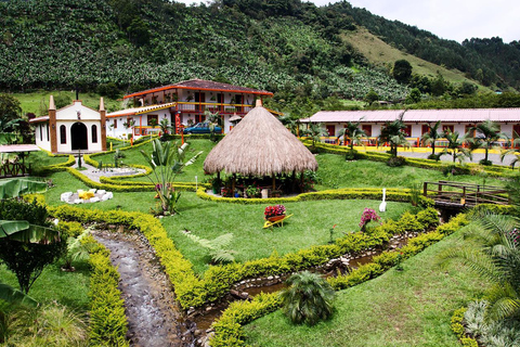 Depuis Medellín : Visite privée de 2 jours à Jardín avec activités