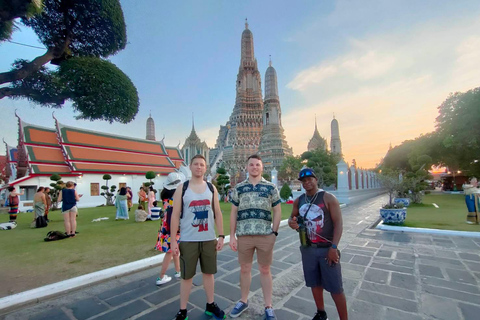 Tour noturno de Tuk-Tuk em Bangkok com comida de rua de Chinatown