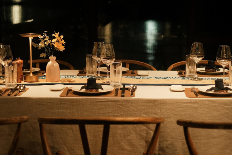 Hue: Luxury Sunset Tea & Dinner Cruise on Perfume River [No Dinner] Luxury Sunset Tea Cruise