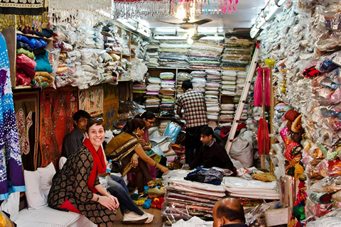 Udaipur: Shopping Tour of Bazaars & Local Artisan Workshops Tour with Private Car, Driver and Local Expert Tour Guide