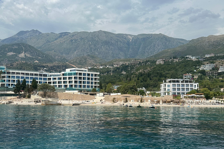 Desde Tirana: excursión de 1 día a Saranda y Corfú (Grecia) con ferri