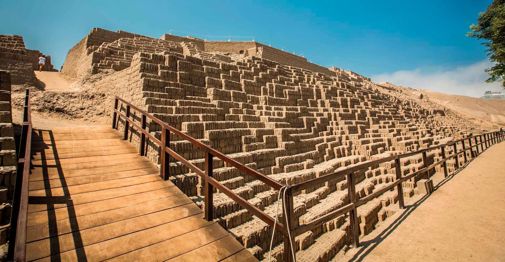 Desde Lima, City tour Prehispánico + Colonial & Modern Lima - Hizvo