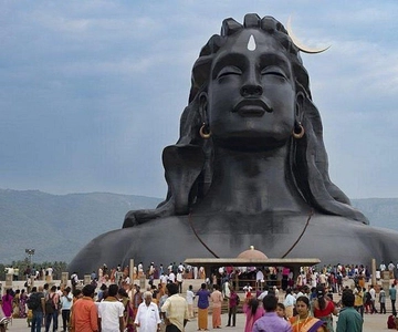 Coimbatore: Transfer privado de/para o Centro de Yoga Isha