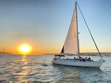 Lissabon: Segeltour auf dem Fluss Tejo