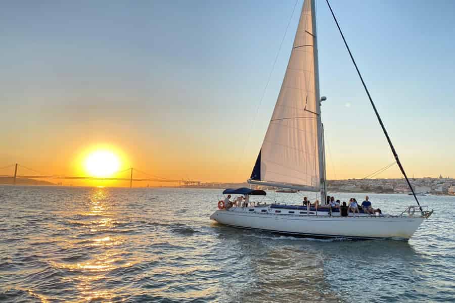 Lissabon: Segeltour auf dem Fluss Tejo. Foto: GetYourGuide