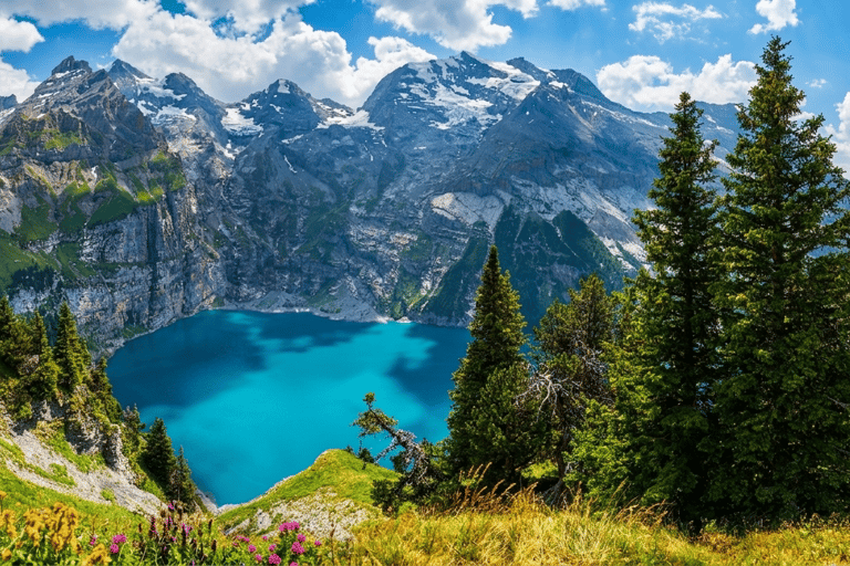 Lucerne: Lauterbrunnen Valley and Oeschinen Lake Privat Tour