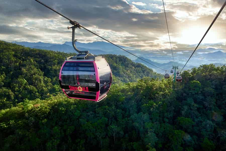 Ab Da Nang: Ticket für die Ba Na Hills-Seilbahn & die Goldene Brücke. Foto: GetYourGuide Ab Da Nang: Ticket für die Ba Na Hills-Seilbahn & die Goldene Brücke. Foto: GetYourGuide