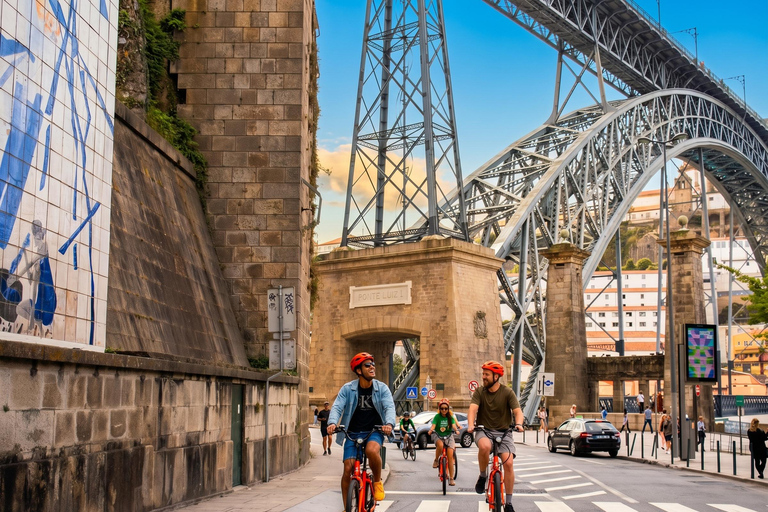 Porto: Guided Bike or E-Bike Tour with Local Guide Shared E-Bike Tour