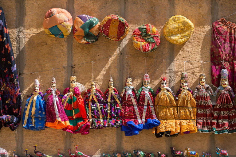 Jaipur's Artisan's Trail: A Walking Tour with Local Artisans