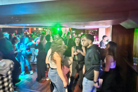 La Paz: Kneipentour mit 3 Getränken und ortskundigem GuideLa Paz: Kneipentour mit 3 Drinks und einem ortskundigen Guide