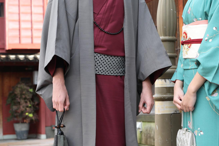 Kanazawa: Uthyrning av japanska kimonos nära Higashi Chaya District