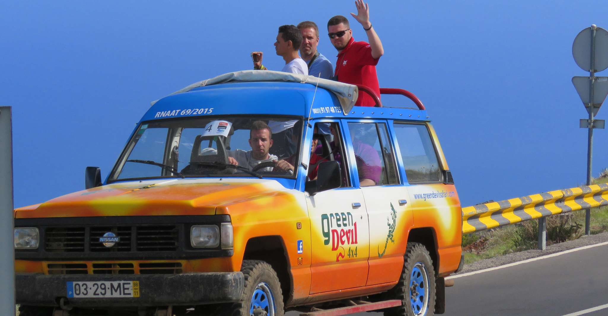 Wein, Tapas, Cabo Girão & Open Top 4x4 Jeep Abenteuer - Hizvo
