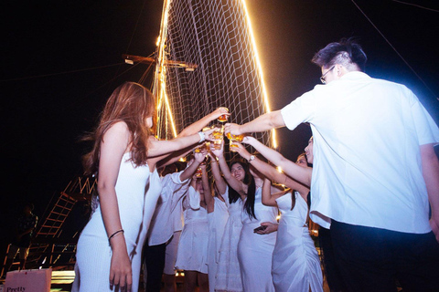 Bali: Phinisi Sunset Dinner Cruise with EntertainmentWith Transfer Ubud Area