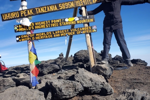 6 dagen Kilimanjaro-trekking naar de Marangu-route