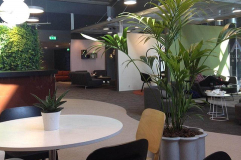 Estocolmo: acceso a la sala Pearl del aeropuerto de ArlandaSalidas nacionales e internacionales T4: Sala Pearl