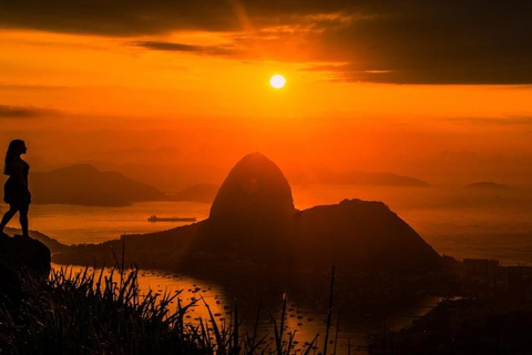 Rio de Janeiro: Sunrise at Mirante Dona Marta with Photos