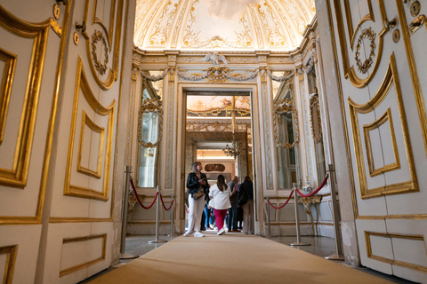 Geführte Tour durch den Königspalast von Caserta: Entdecke den Königspalast und die GärtenEnglischsprachige Tour mit Zug ab Neapel inklusive