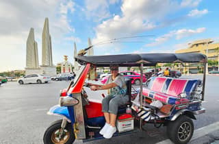 Bangkok : TUK TUK Twilight Cultures Market and Food Taste