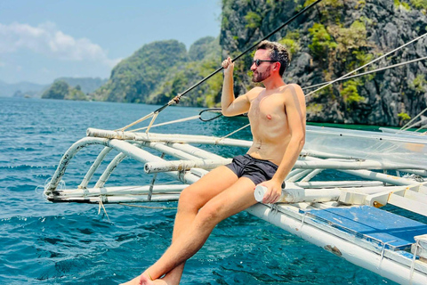 Coron: Private Boat Tour with Local Market Experience