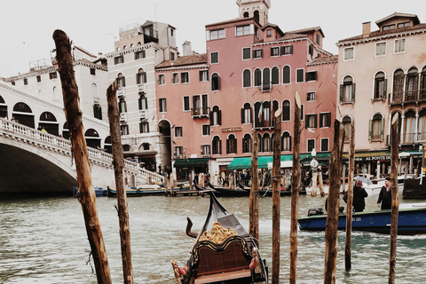 VENISE : Tour en gondole avec guide localTRAJET EN GONDOLE AVEC INTRODUCTION ET AUDIOGUIDE (APP)