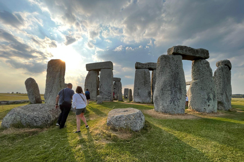 Stonehenge Private Sunset Tour with Lacock and BathStonehenge Private Sunset Tour Plus Lacock and Bath