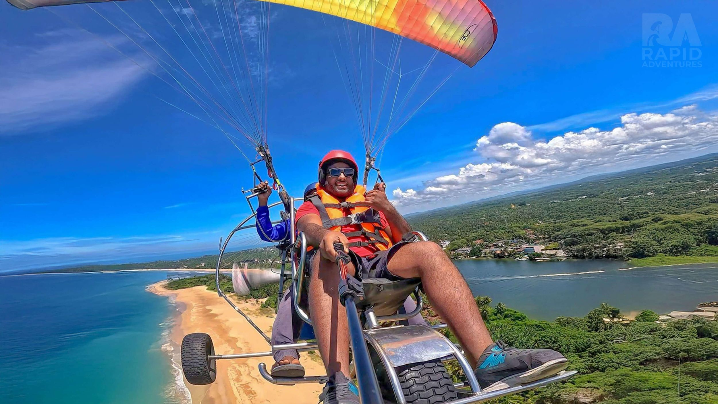 Bentota: Paramotoring-Erlebnis und Mangroven-Fluss-Safari