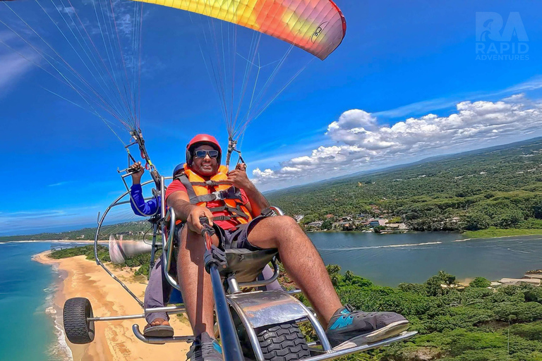 Bentota: paramotoring z pilotem i safari po rzeceOdbiór z Kolombo i Negombo
