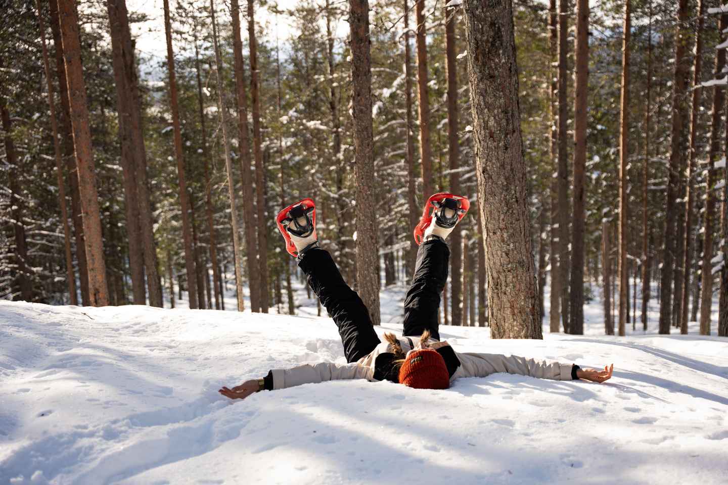 Levi: Snowshoeing Tour to Santa's Cabin with Sausage BBQ