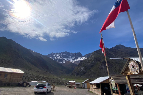 Santiago: Private Full Day El Yeso Reservoir and Vineyard
