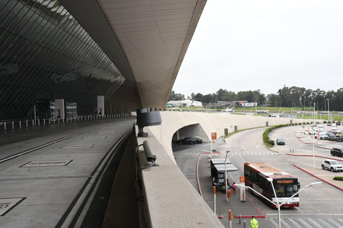 Traslado compartido ida o ida y retorno al aeropuerto de MVD Traslado compartido de Aeropuerto de Carrasco a MVD