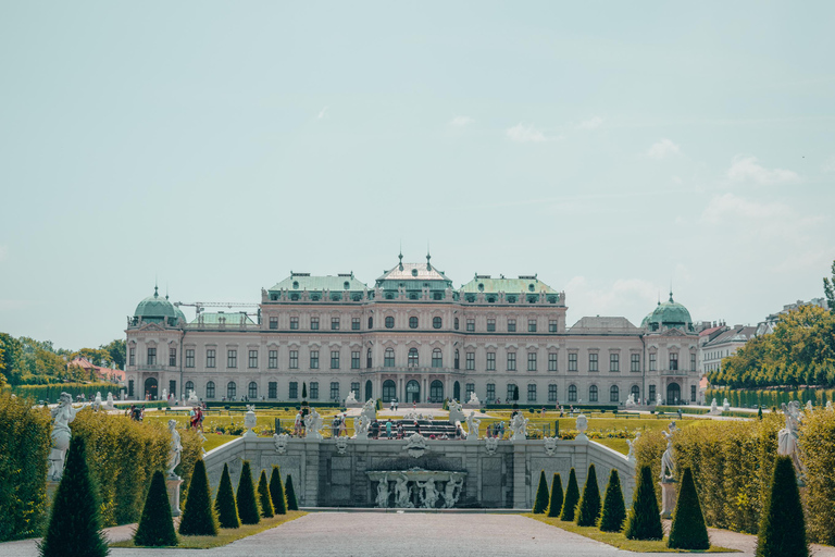Vichy: Express Walk with a Local 90 min - Private Tour